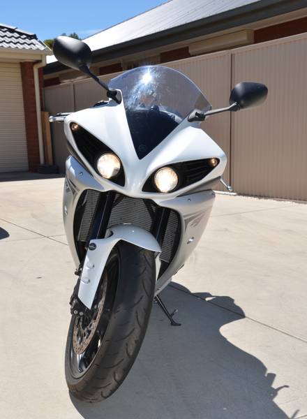 Adelaide  2009 Yamaha R1 - Adelaide Motorcycles