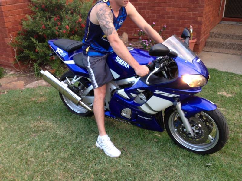 r6 with rego - Sydney Motorcycles