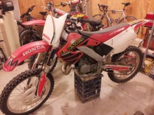 2,000 honda cr125r dirtbike - Kitchener Motorcycles