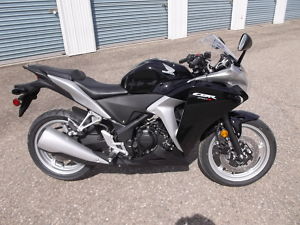 3,999 Honda CBR250R Shift - Regina Motorcycles