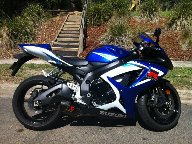 Suzuki motorbike 10,000 - Melbourne Motorcycles