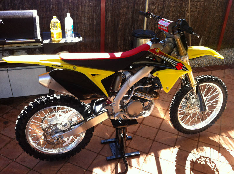 250cc Suzuki 4 Stroke - Perth Motorcycles