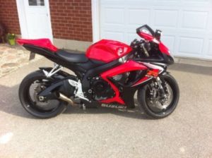 $5,499 GSX-R 600cc - Brantford Motorcycles