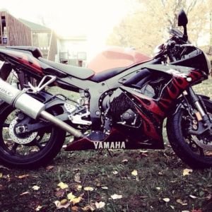 yzf-r6 great shape - Moncton Motorcycles