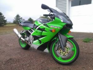  Kawasaki Ninja zx6r 2000 - Moncton Motorcycles