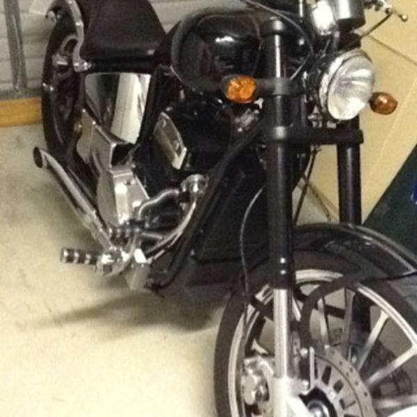 Black LARO PRO 350Cc - Sydney Motorcycles