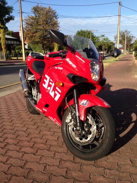 2009 HYOSUNG GT650R - Adelaide Motorcycles