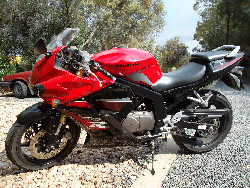 Hyosung GT250R Motorcycle - Melbourne Motorcycles