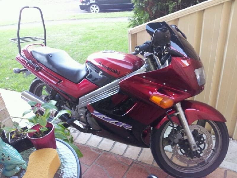 1998 Kawasaki ZZR 250cc - Sydney Motorcycles