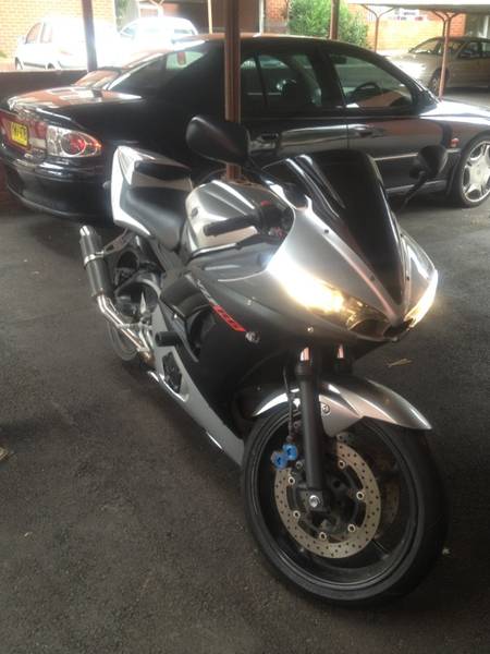02  Yamaha r6  - Sydney Motorcycles