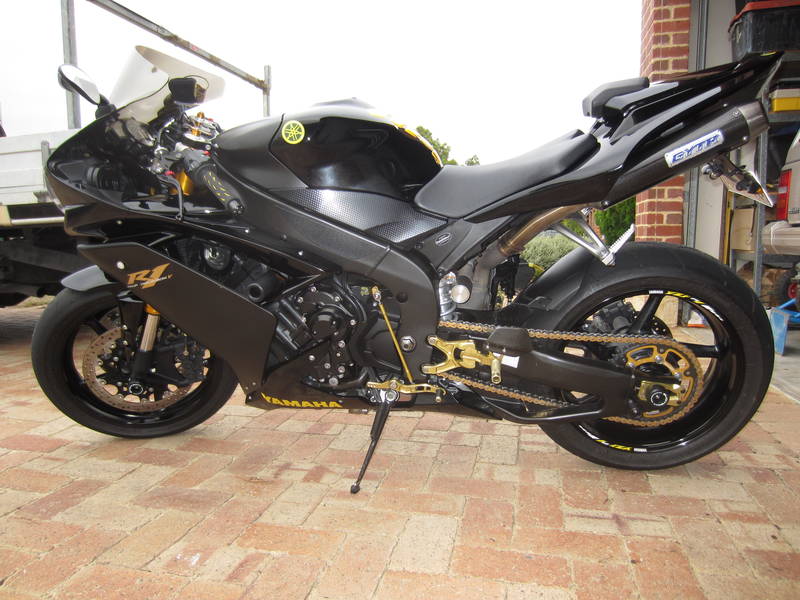 YZF YAMAHA R1 - Perth Motorcycles