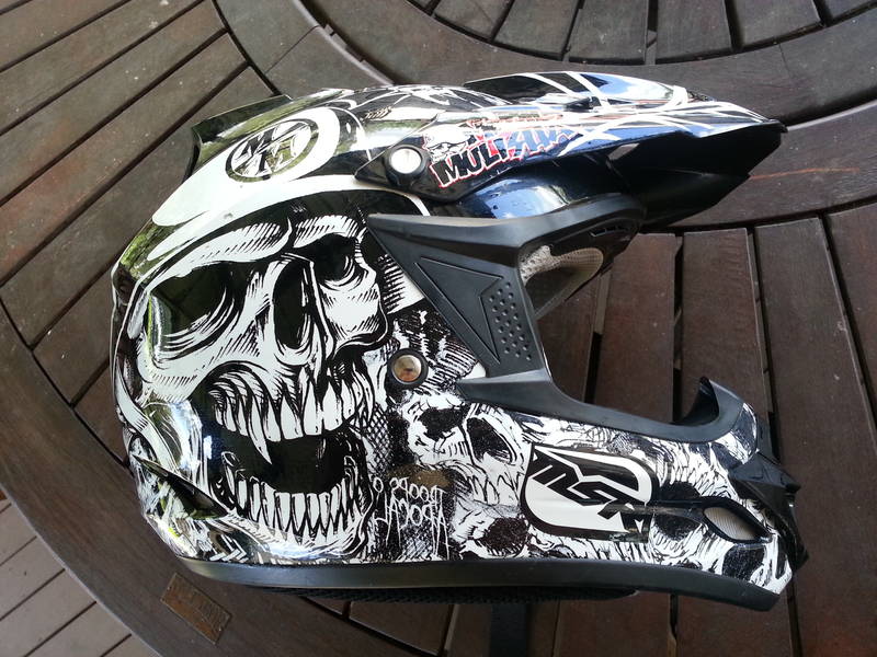 XL Motocross Helmet- Used Once - Brisbane Motorcycles