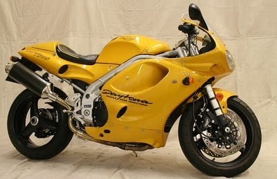 Triumph Daytona T595 - Pretoria Motorcycles