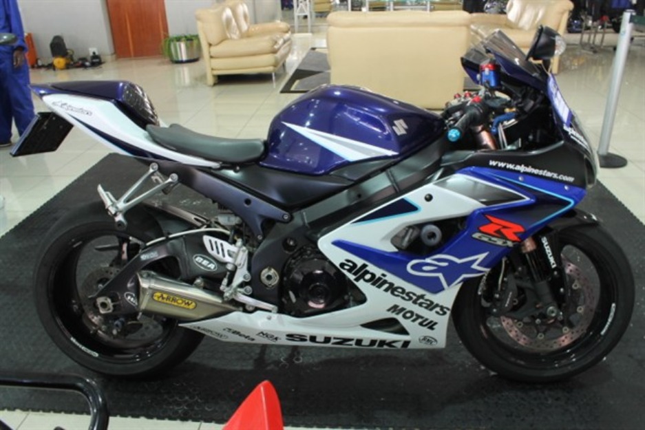  blue Suzuki GSXR-R1000cc - Pretoria Motorcycles