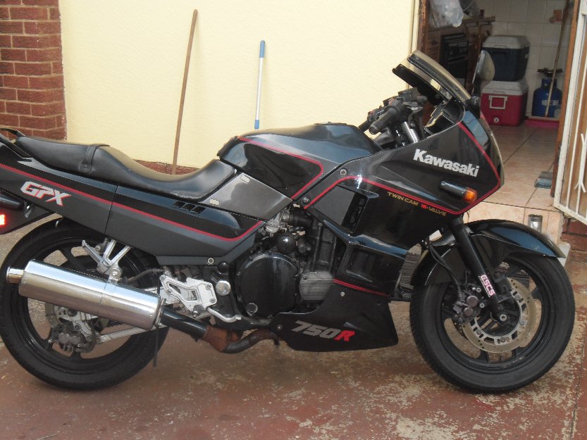Kawasaki GPX750r  - Boksburg Motorcycles