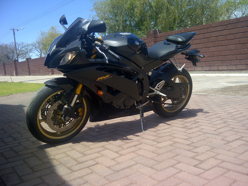  2011 Yamaha r6  - Cape Town Motorcycles