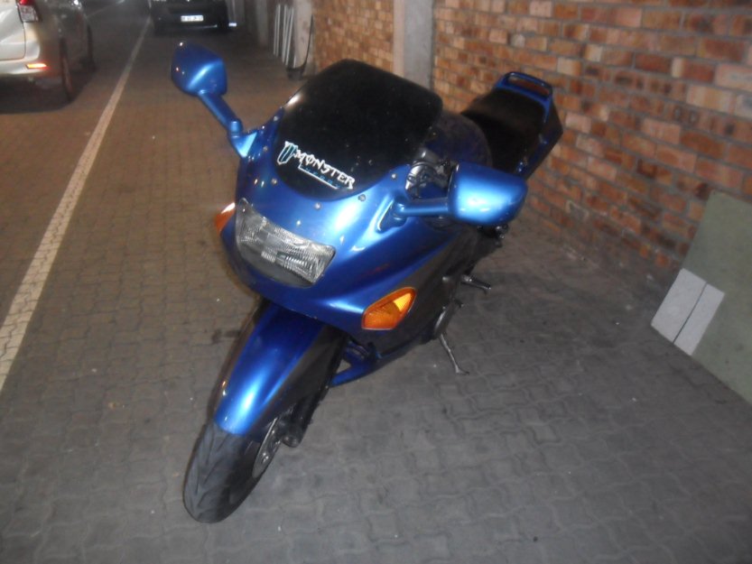 FOR SALE Kawasaki zzr 400cc - Cape Town Motorcycles