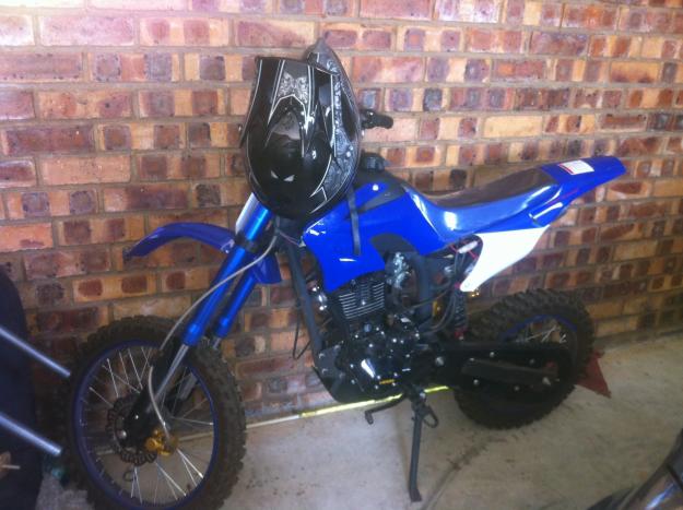 Dirt Bike  250 cc  - Middelburg Motorcycles