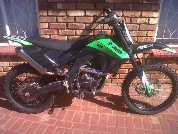  4 STROKE BIGBOY SRC 250cc - Middelburg Motorcycles