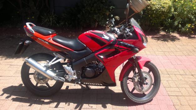 08 Honda CBR 125cc - Middelburg Motorcycles