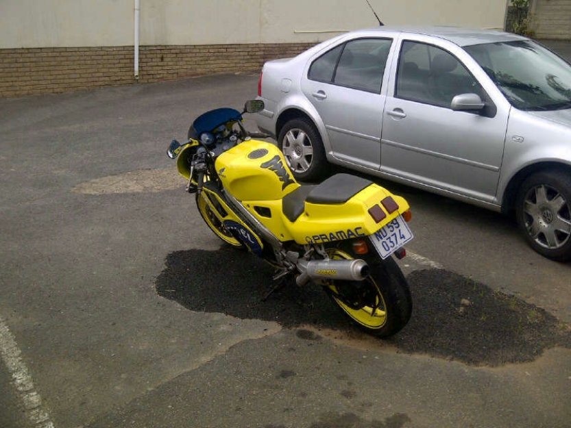 Honda VFR 400 (NC30) - Durban Motorcycles