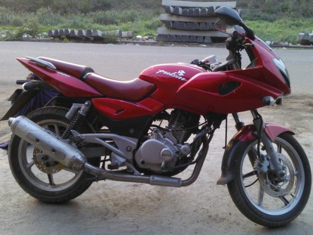 2009  pulsure 220 fi  - Bhopal Motorcycles