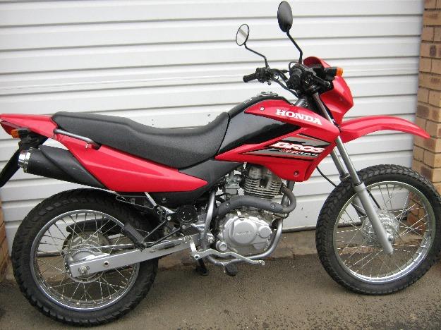 9,500 Honda nxr 125cc - Pietermaritzburg Motorcycles