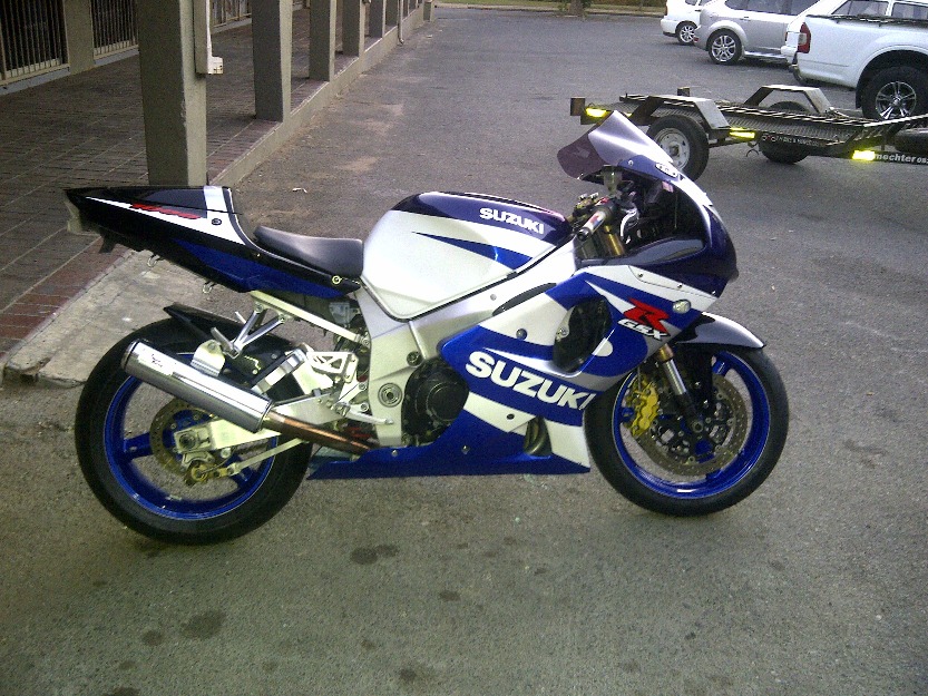 01 suzuki gsxr 1000 cc - Boksburg Motorcycles