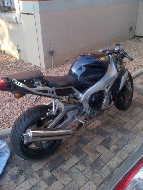 01 Yamaha R1 - Benoni Motorcycles