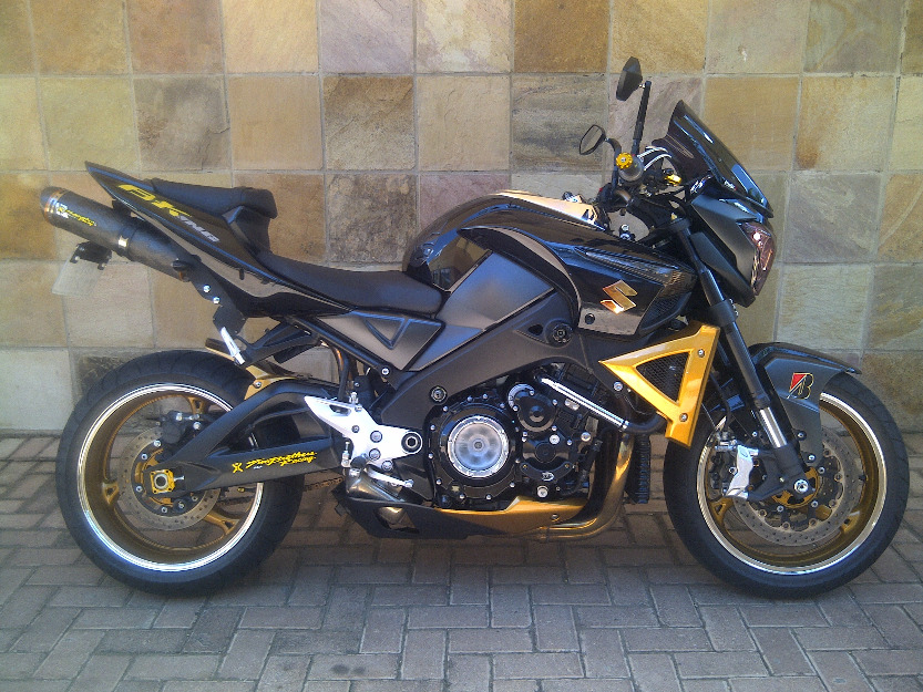 Suzuki b-king gsx1300cc - Klerksdorp Motorcycles