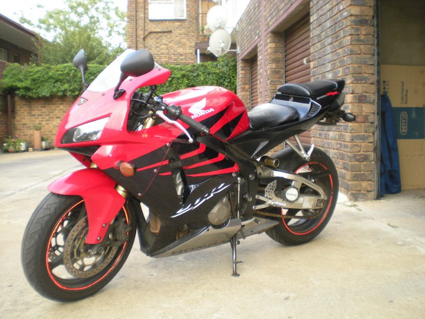 Excellent condition honda cbr rr - Alberton Motorcycles