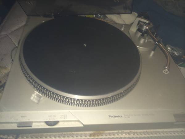 Technics turn table  - New York Electronics