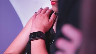 How to choose Best Smartwatches for Women: - New York Health, Personal Trainer