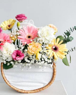 Fresh Birthday Flower Delivery in Singapore - Singapore Region Other