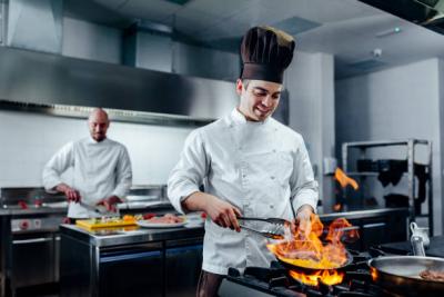 :lavoratori di hotel e ristoranti necessari nel Regno Unito - Milan Domestic Help