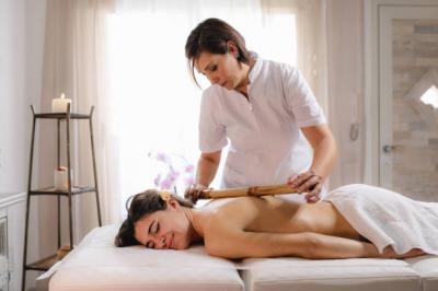 Healing Hands: Therapeutic Massage in North Vancouver - London Other
