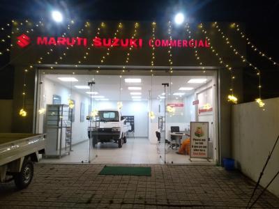 Visit Raviratna Motors Commercial Showroom in Old NH8 Bharuch - Other New Cars