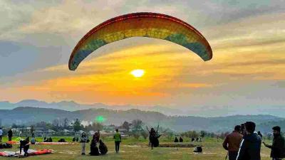 Paragliding in Himachal Pradesh - Chandigarh Other