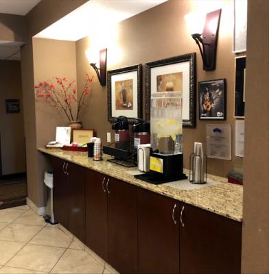 Luxury Stays With Ramada Nisku Edmonton