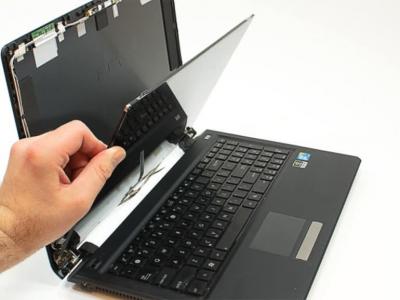 Broken Laptop screen replacement with new - Delhi Other