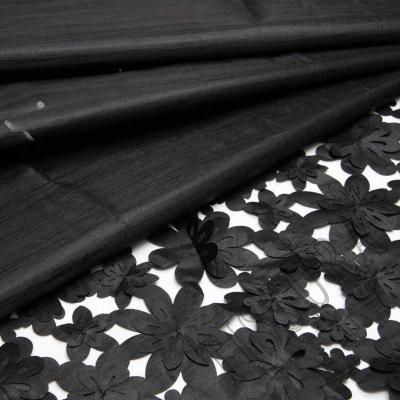 قطع بالليزر على القماش/الأقمشة - كاريان أرت الكويت - Kuwait Region Custom Boxes, Packaging, & Printing