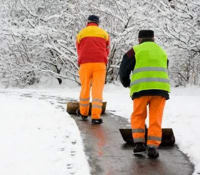 Best Sidewalk De-Icer