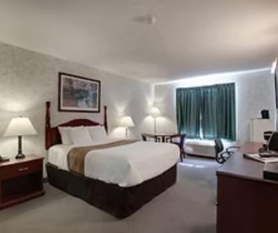 Edmonton Airport Hotel |  Ramada Nisku