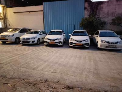 Reliable Cab Service in Udaipur with Balaji Tours and Travels