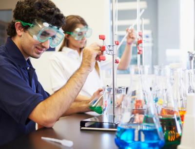 Join Best Online Physics Tutor & Classes in Dubai - ​Eduxpand.com