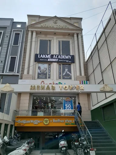 Lakmé Nawanshahr – Hair Style Course in Nawanshahr