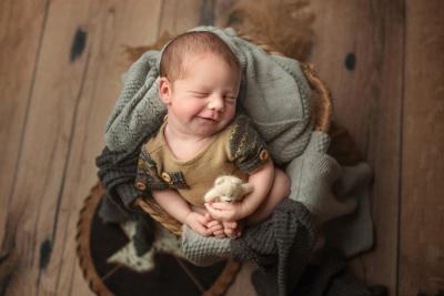 Familymoment Photography | Luxury Maternity Photoshoot & Newborn Photography