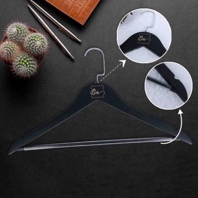 علاقات ملابس مطبوعة – كاريان أرت - Kuwait Region Custom Boxes, Packaging, & Printing