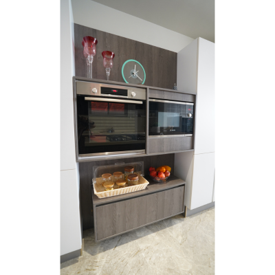 Which company offers ready-made kitchen cabinets in Hyderabad?