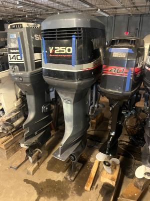 Yamaha Outboards 450HP | LXF450ESA2 - Saint-Jean-sur-Richelieu Boats